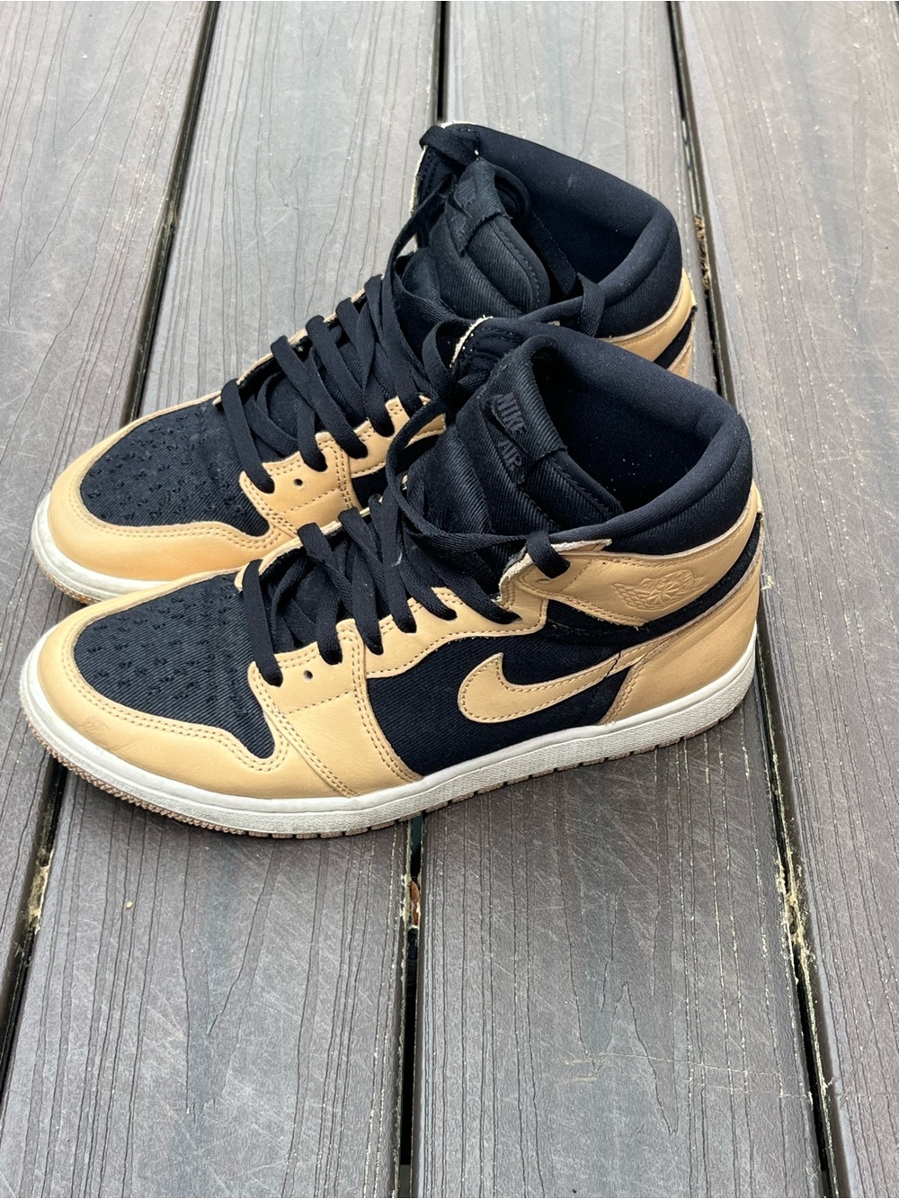 Nike High-Top Sneakers in Black and Tan Men’s 8.5